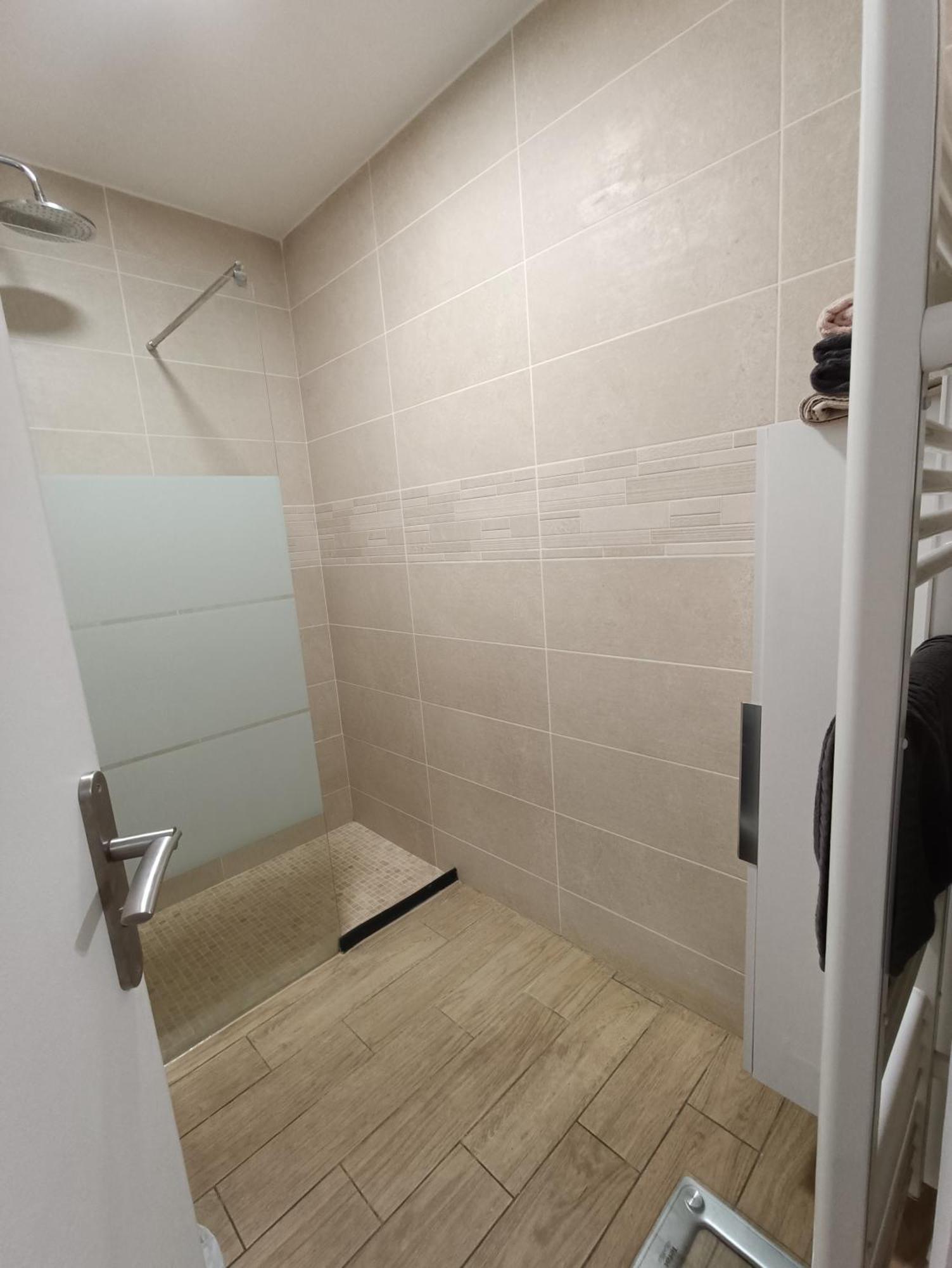 Appartements Et Studio Renoves En 2022, Intra Muros Αβινιόν Εξωτερικό φωτογραφία