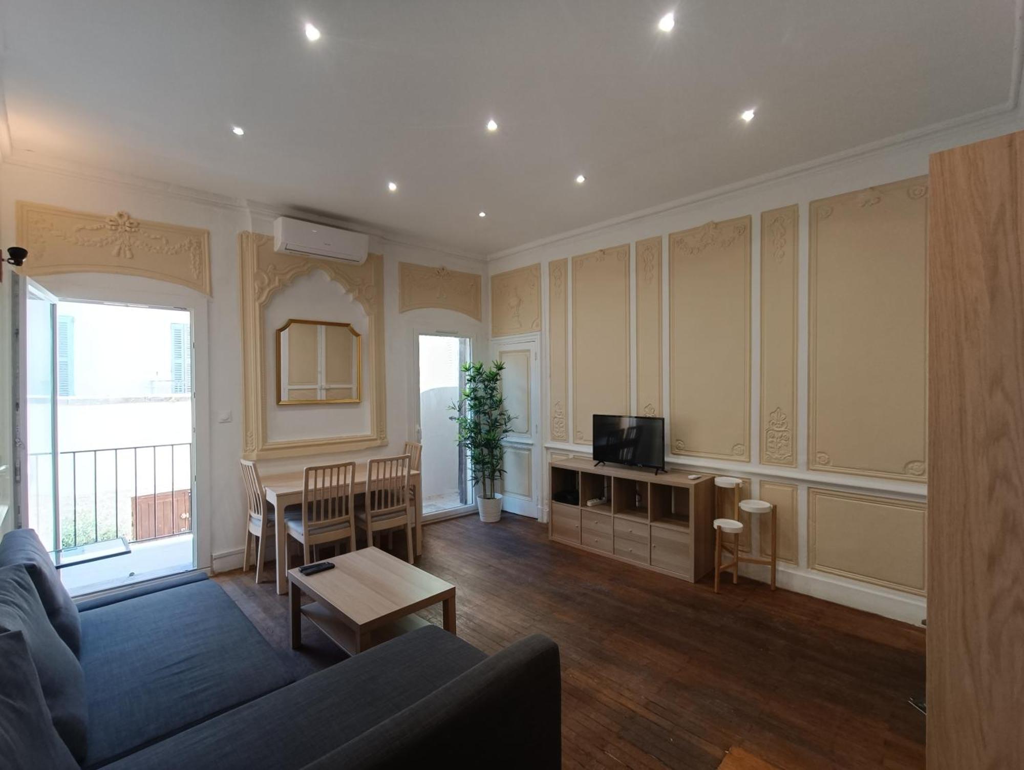 Appartements Et Studio Renoves En 2022, Intra Muros Αβινιόν Εξωτερικό φωτογραφία